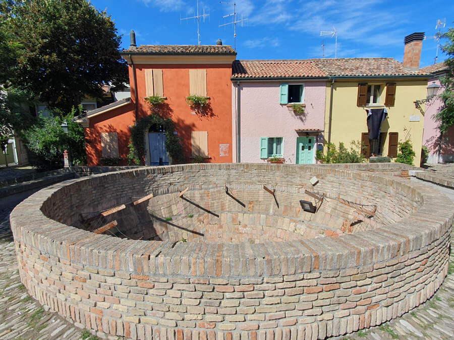 Ice pit in Piazza delle Conserve, Cesenatico